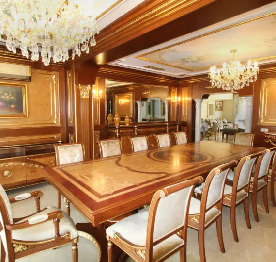 Sale of detached villa in Guadalmina Baja