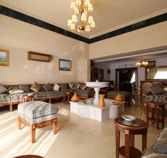 Sale of detached villa in Guadalmina Baja