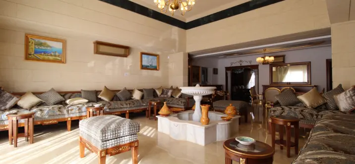 Sale of detached villa in Guadalmina Baja 4