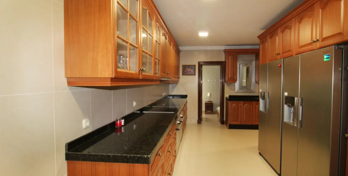 Продажа  отдельно стоящей виллы в Guadalmina Baja 13