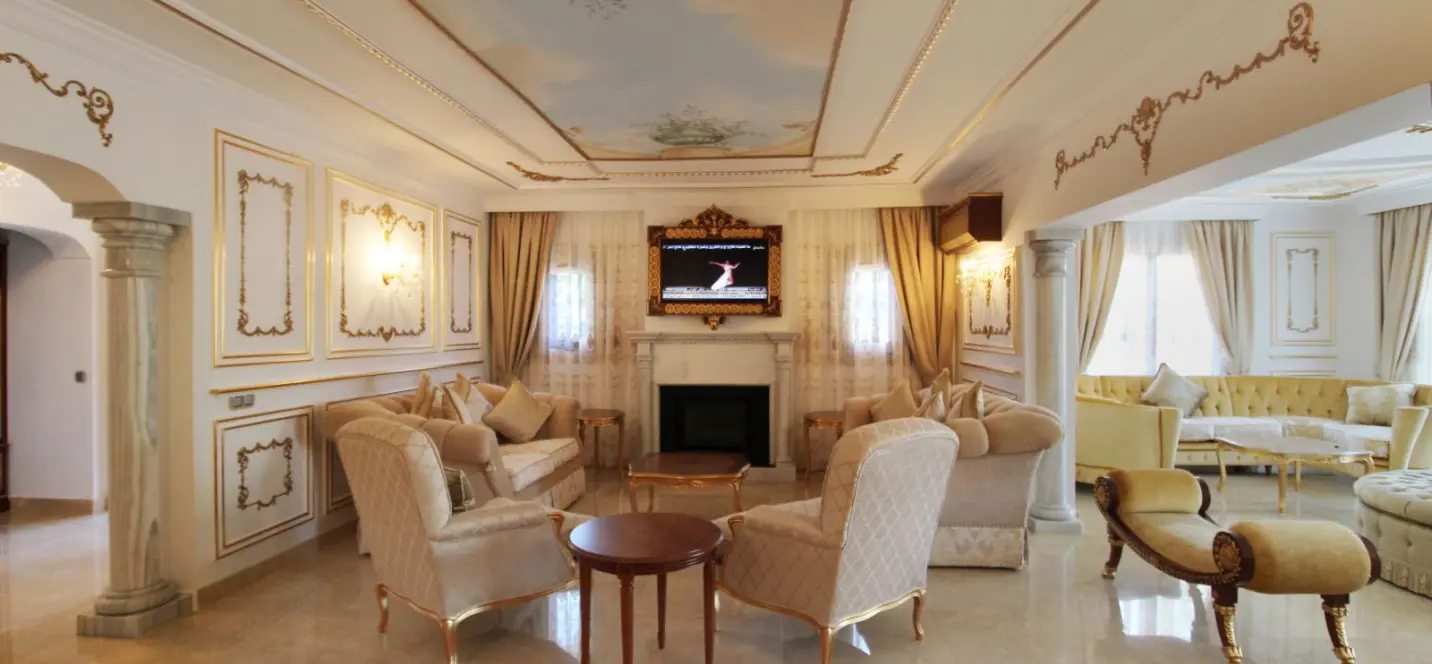 Sale of detached villa in Guadalmina Baja 1