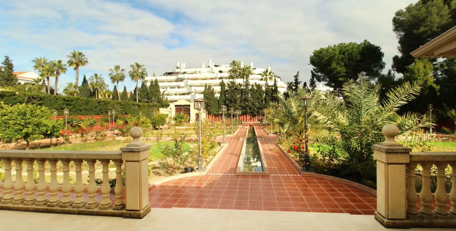Venta de villa independiente en Guadalmina Baja 20
