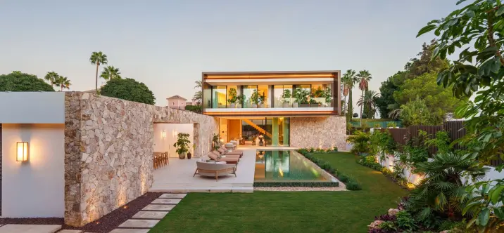 Detached villa R5210266 0