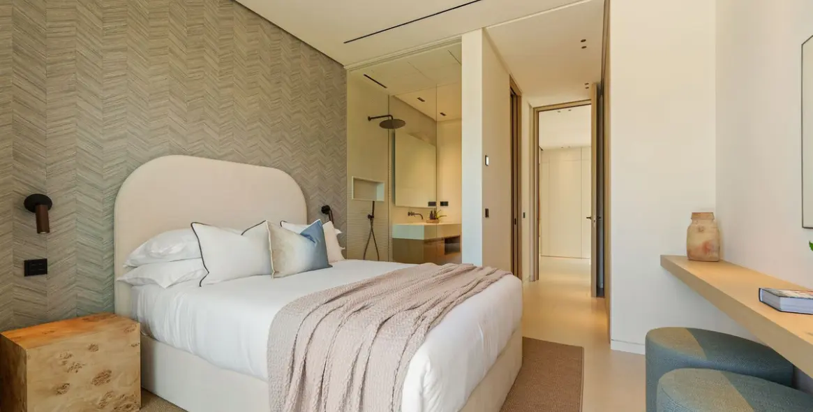 Sale of detached villa in Marbella (district The Golden Mile) 4