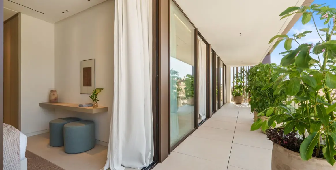 Sale of detached villa in Marbella (district The Golden Mile) 5