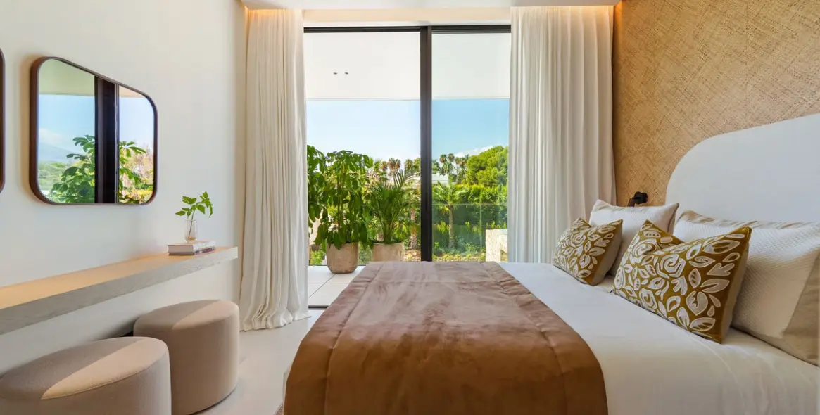 Sale of detached villa in Marbella (district The Golden Mile) 7