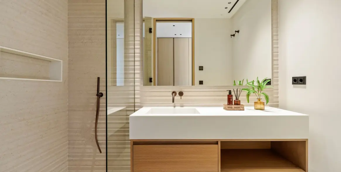 Sale of detached villa in The Golden Mile 18