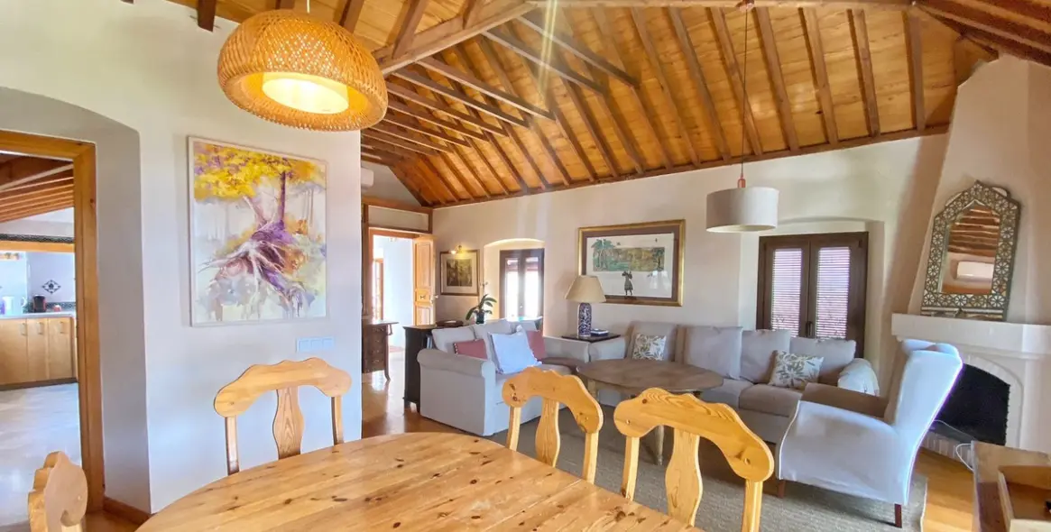 Sale of apartment complex in Marbella 8