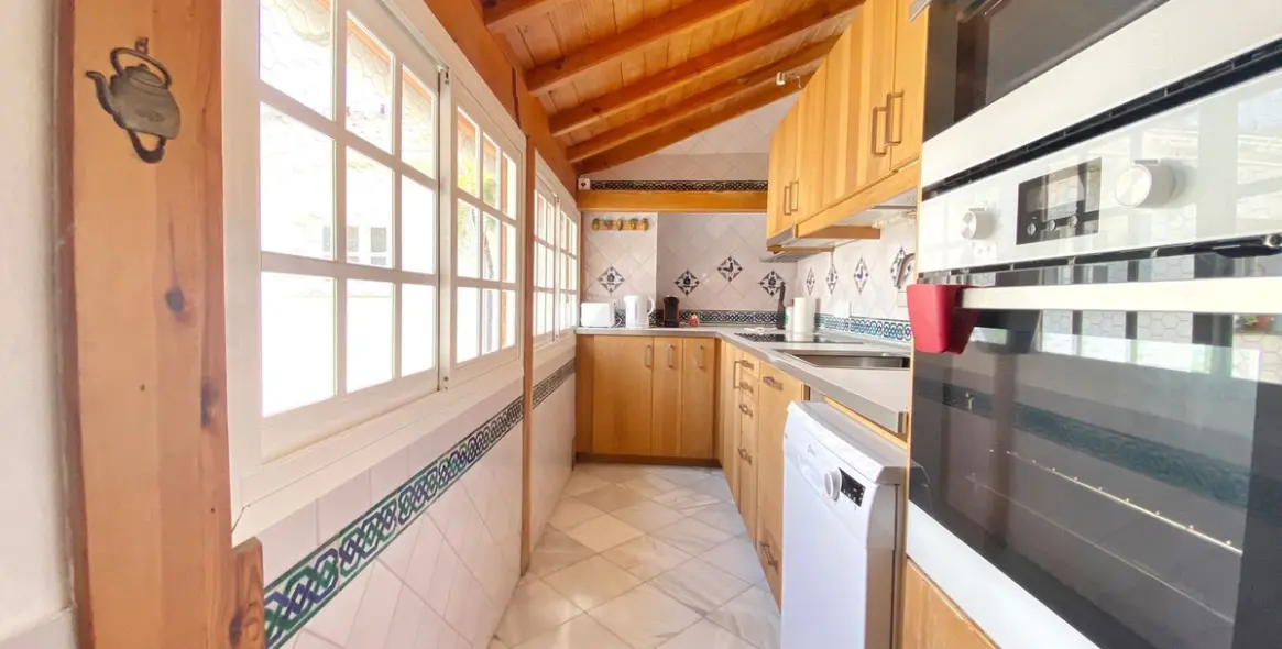 Sale of apartment complex in Marbella 11