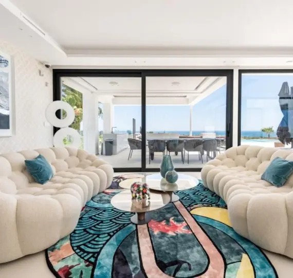 Sale of detached villa in Benahavís