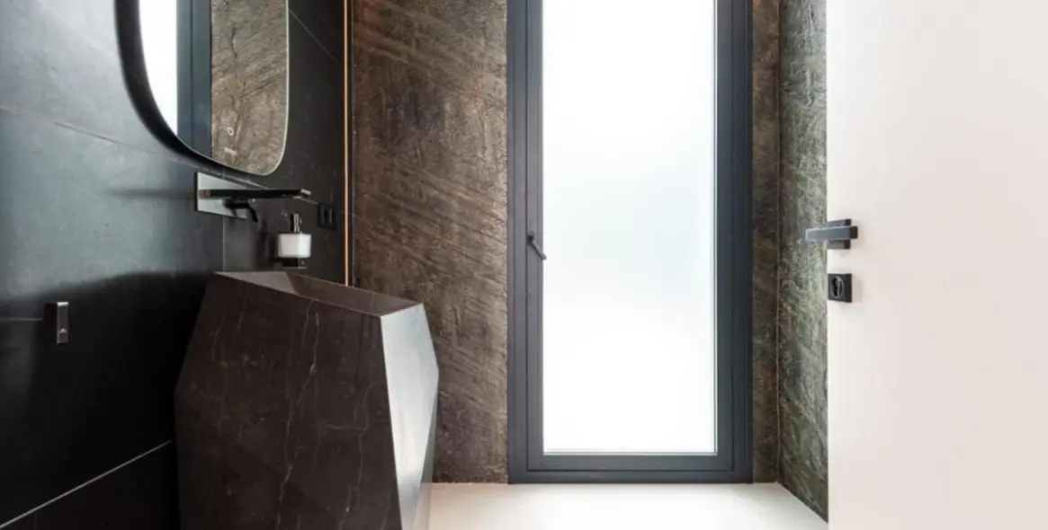 Sale of detached villa in Benahavís 23