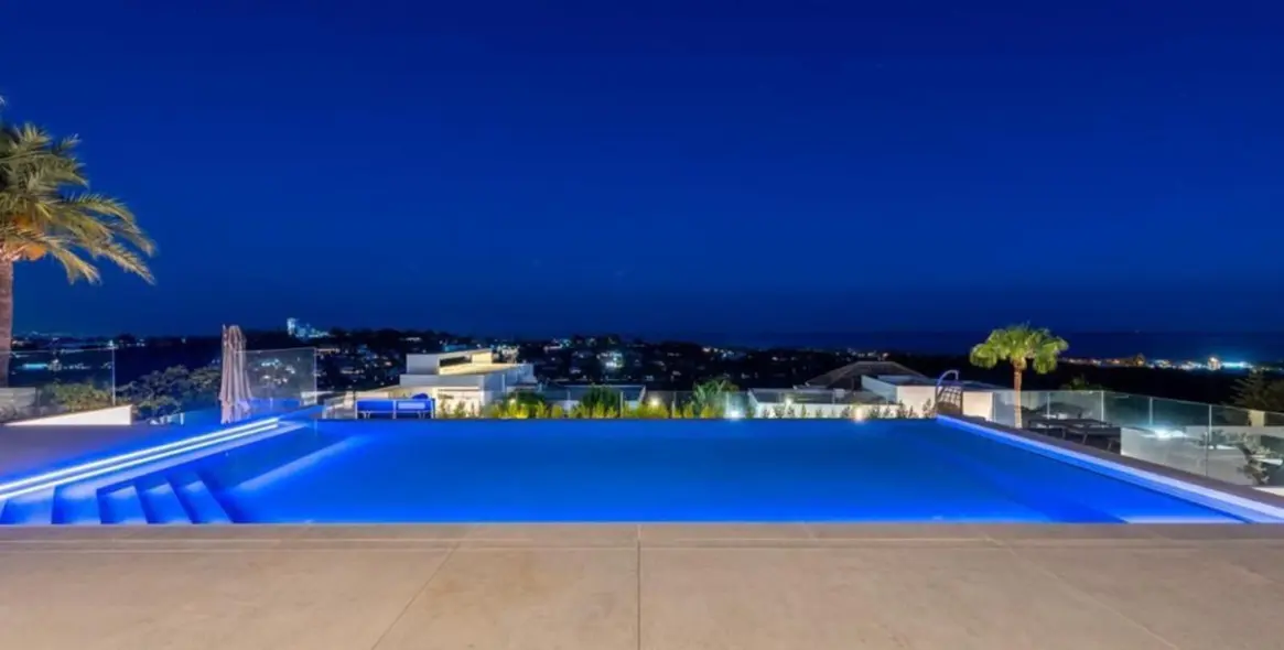 Sale of detached villa in Benahavís 31