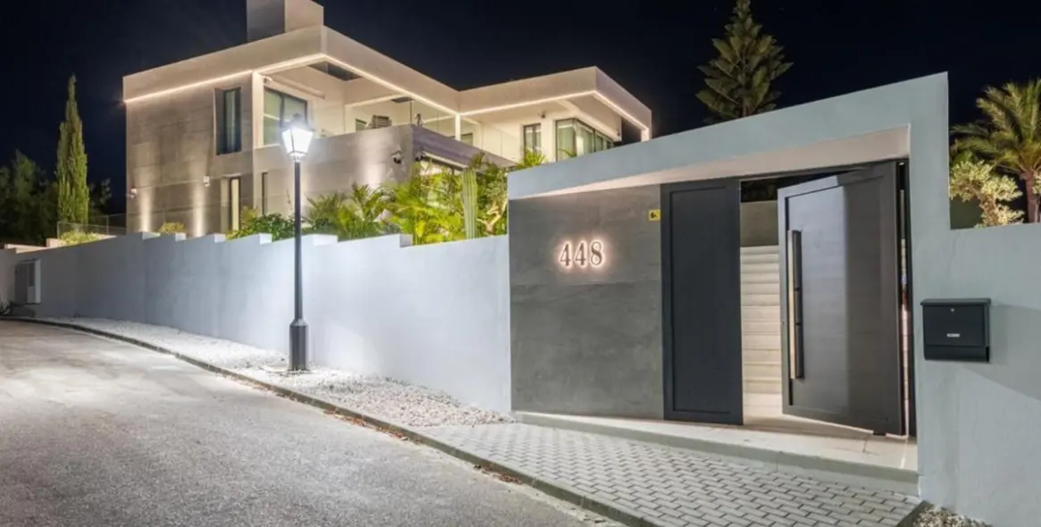 Sale of detached villa in Benahavís 34