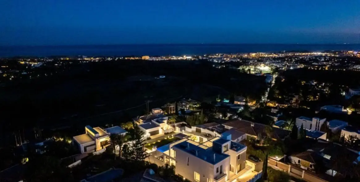 Sale of detached villa in Benahavís 45