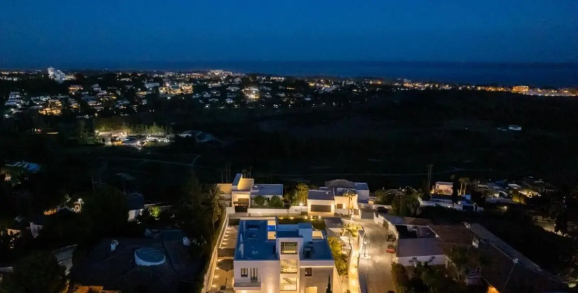 Sale of detached villa in Benahavís 46