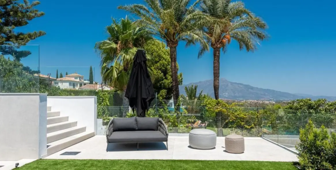 Sale of detached villa in Benahavís 18