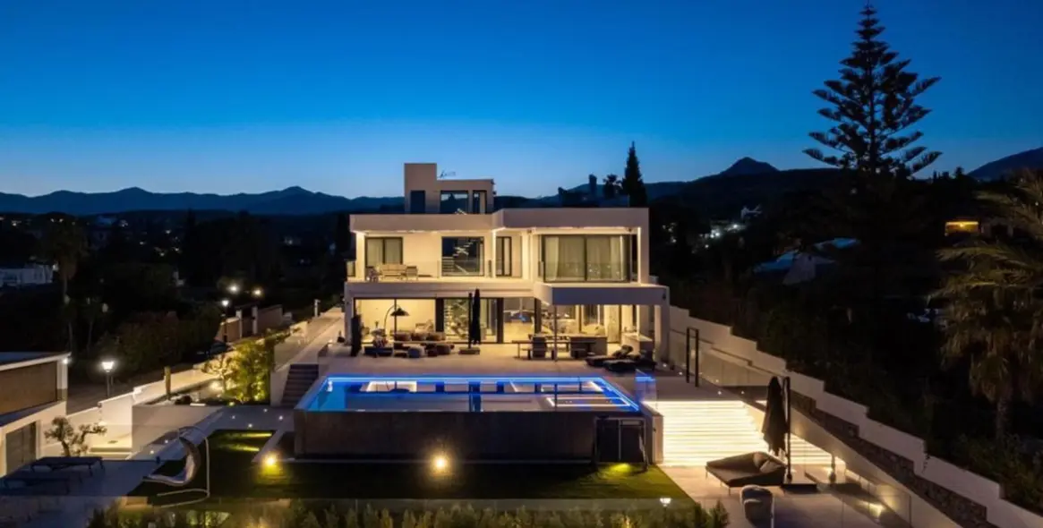 Sale of detached villa in Benahavís 47