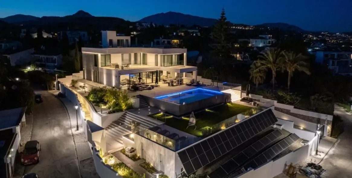 Sale of detached villa in Benahavís 65