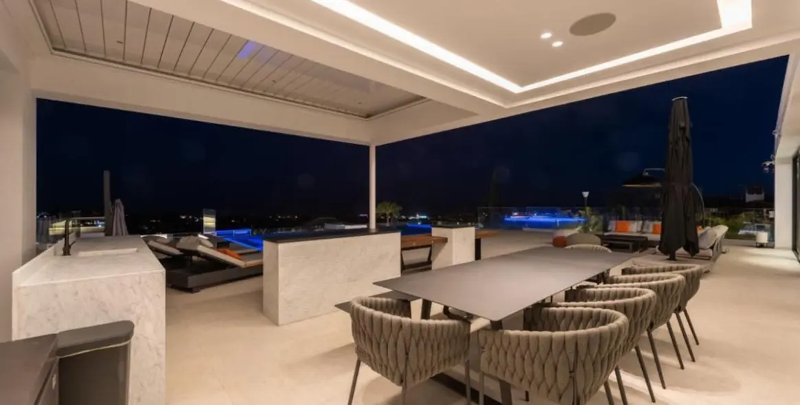 Sale of detached villa in Benahavís 80
