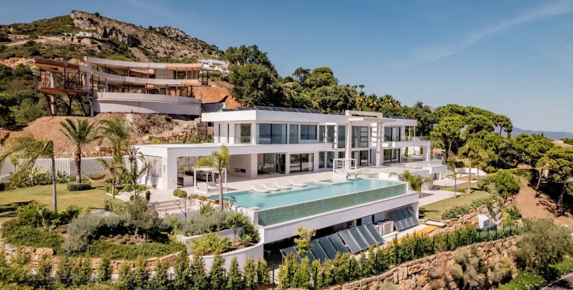 Продажа  отдельно стоящей виллы в Benahavís 14