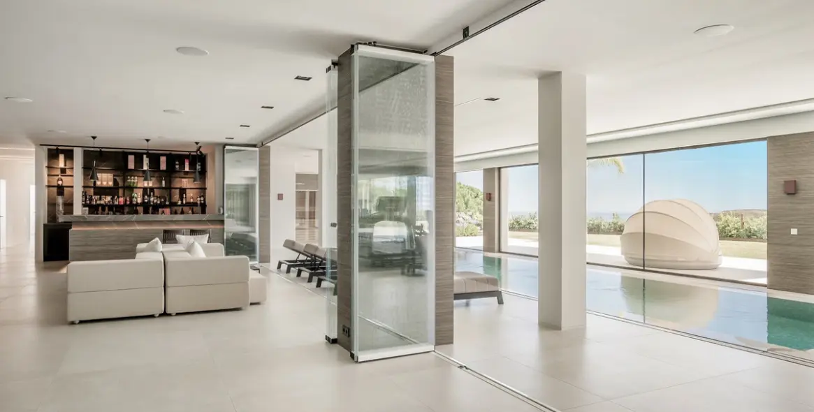 Продажа  отдельно стоящей виллы в Benahavís 16