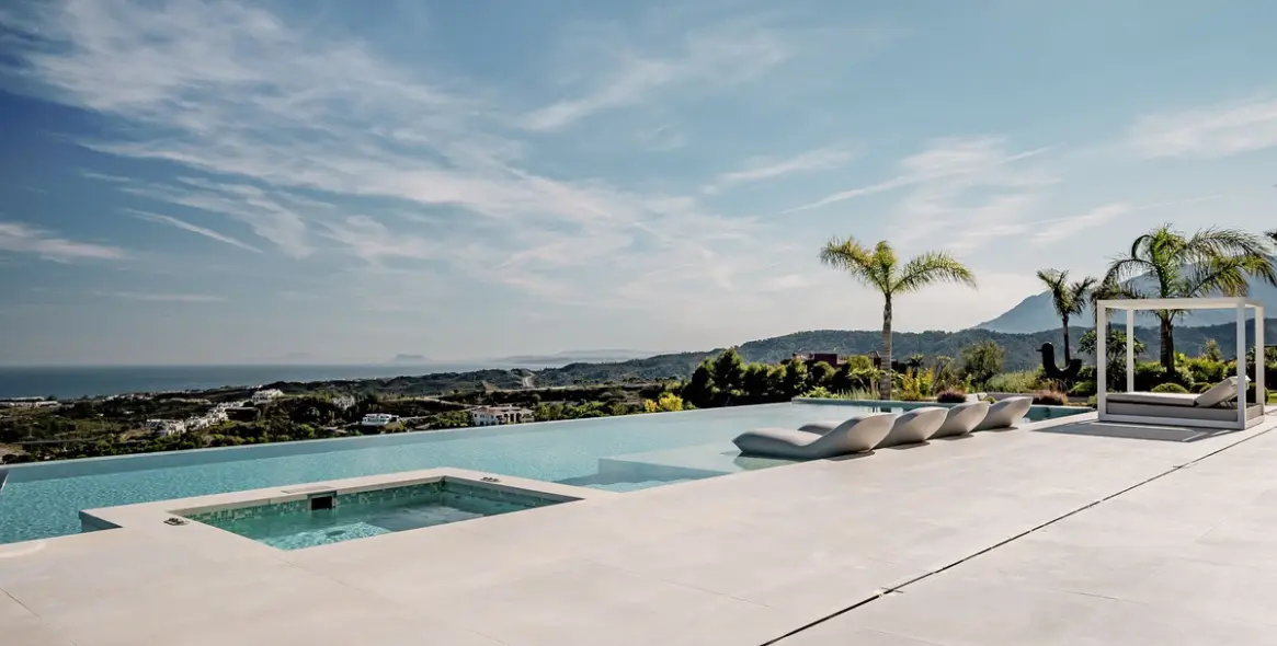 Продажа  отдельно стоящей виллы в Benahavís 30