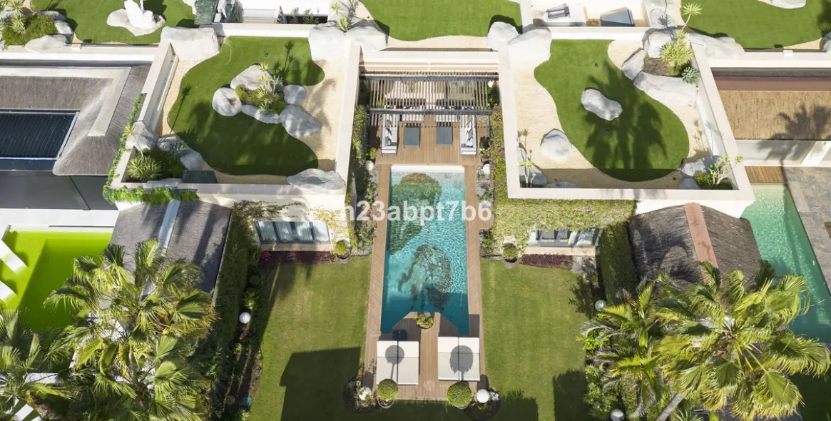 Продажа  отдельно стоящей виллы в Puerto Banús 29