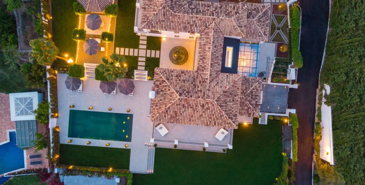 Sale of detached villa in Sierra Blanca 26