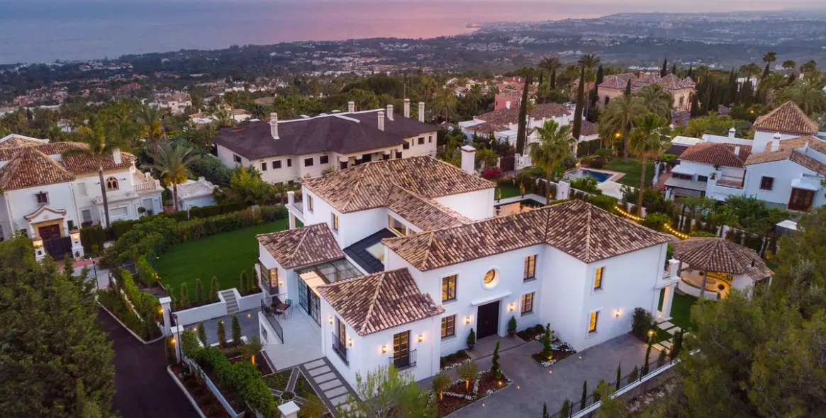 Sale of detached villa in Sierra Blanca 29