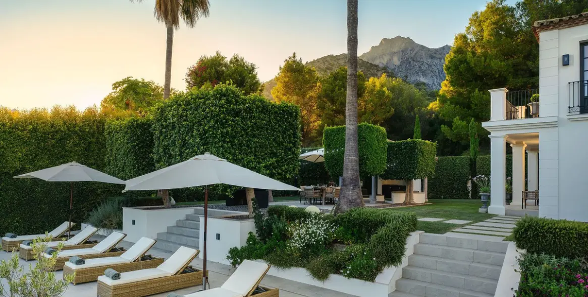 Sale of detached villa in Sierra Blanca 38