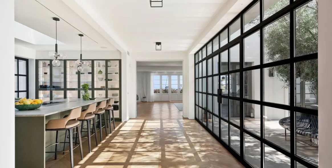 Sale of detached villa in Sierra Blanca 42