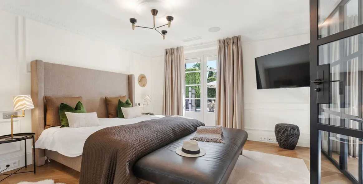 Sale of detached villa in Sierra Blanca 45
