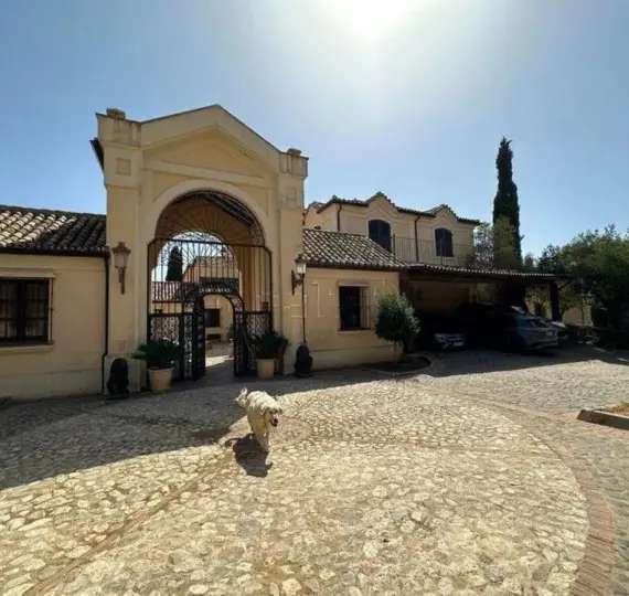 Villa independiente R4799740