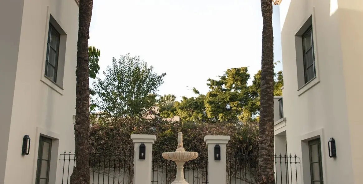 Sale of detached villa in Nueva Andalucía 8