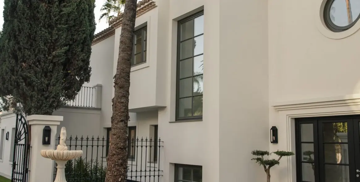 Sale of detached villa in Nueva Andalucía 9