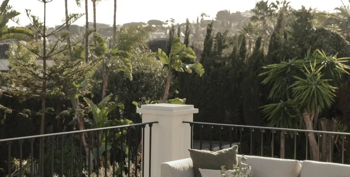 Sale of detached villa in Nueva Andalucía 17