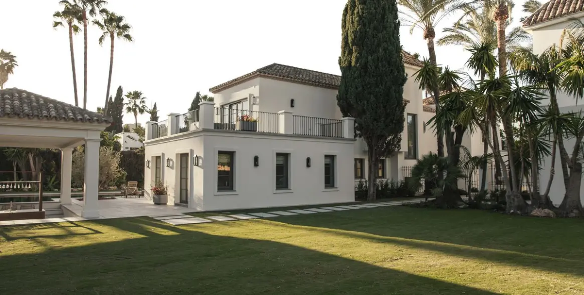 Sale of detached villa in Nueva Andalucía 23