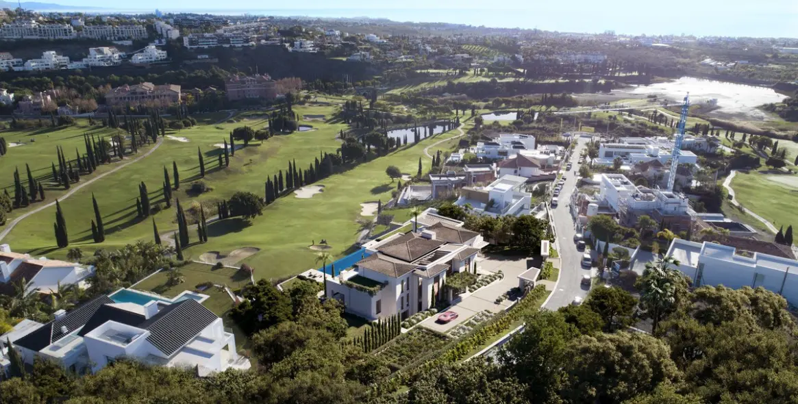 Sale of detached villa in Los Flamingos 11