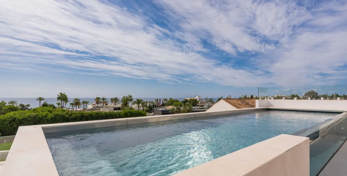 Долгосрочная аренда  отдельно стоящей виллы в The Golden Mile 11