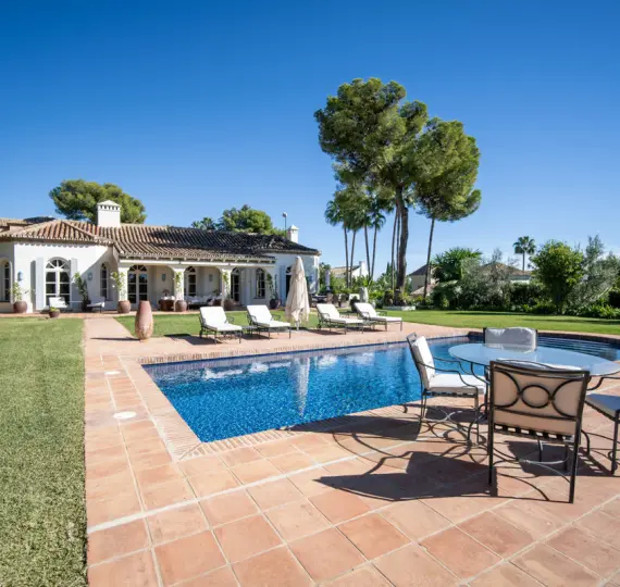 Detached villa R5144248