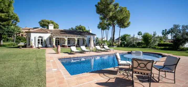 Detached villa R5144248 0