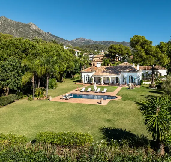 Detached villa R5144248