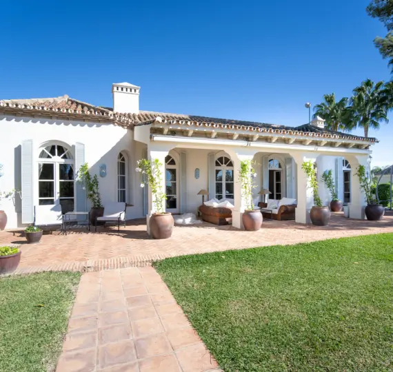 Detached villa R5144248