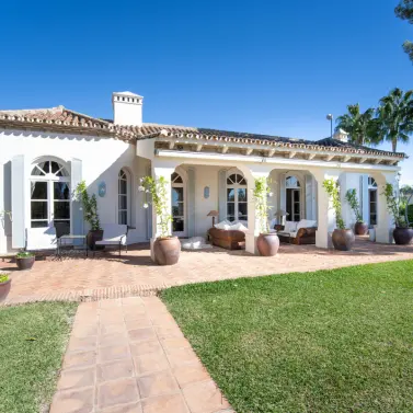 Продажа  отдельно стоящей виллы в The Golden Mile