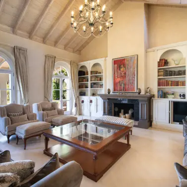 Продажа  отдельно стоящей виллы в The Golden Mile