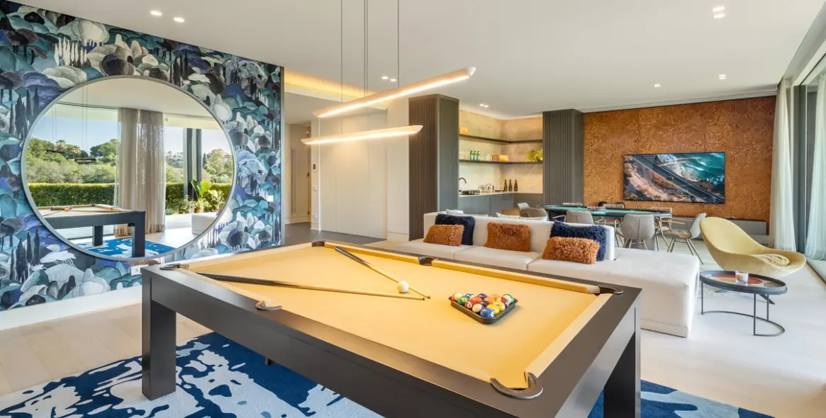 Sale of detached villa in La Quinta 5