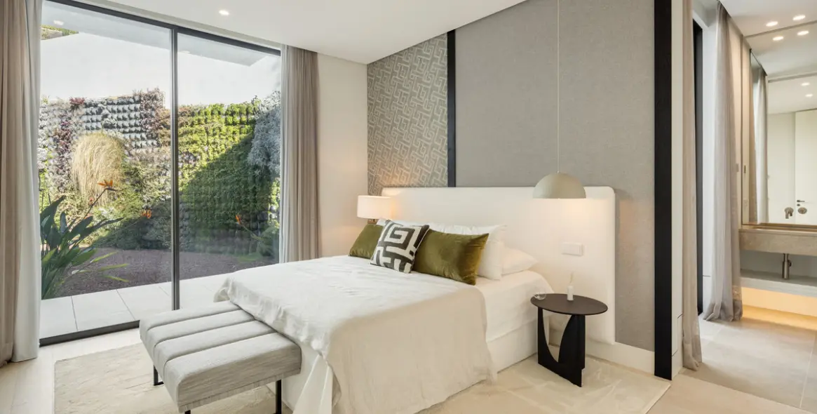 Sale of detached villa in La Quinta 13