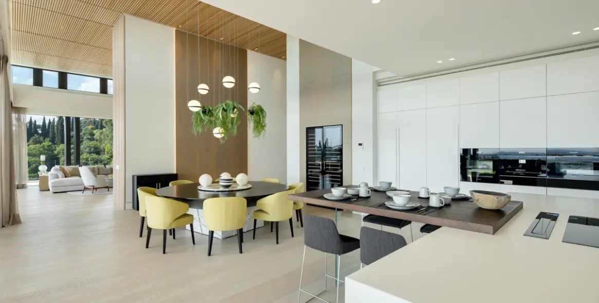 Sale of detached villa in La Quinta 25