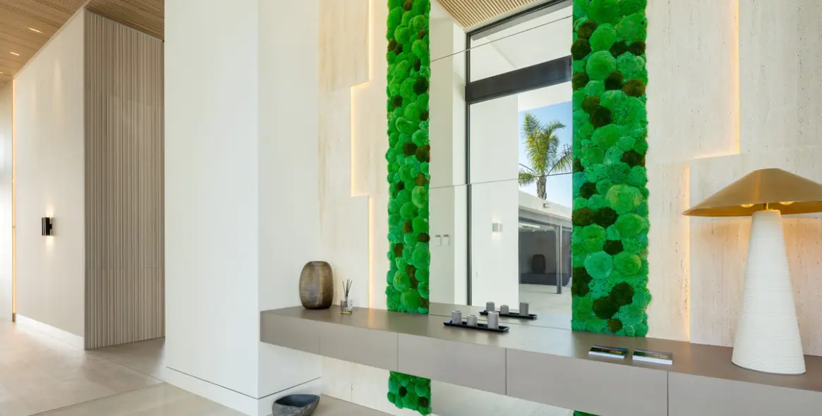 Sale of detached villa in La Quinta 29