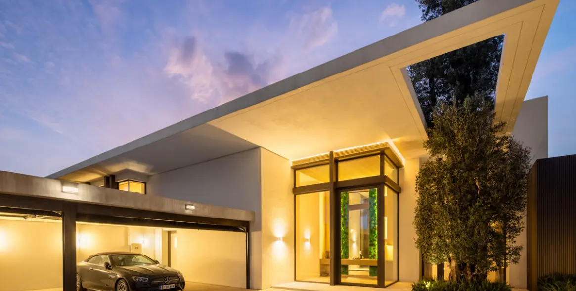 Sale of detached villa in La Quinta 35